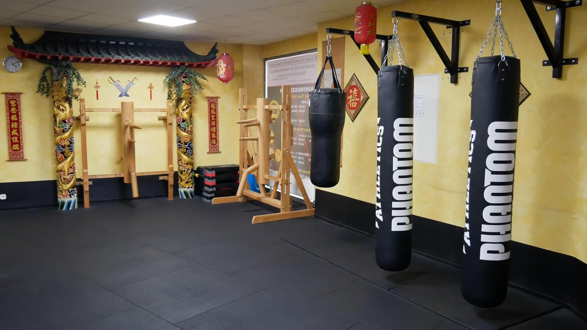 Trainingsbereich der Xtreme Close Combat Akademie