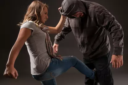 Frauen Selbstverteidigung