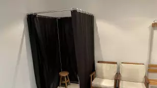 EAWK Umkleidebereich Kabine Frauen